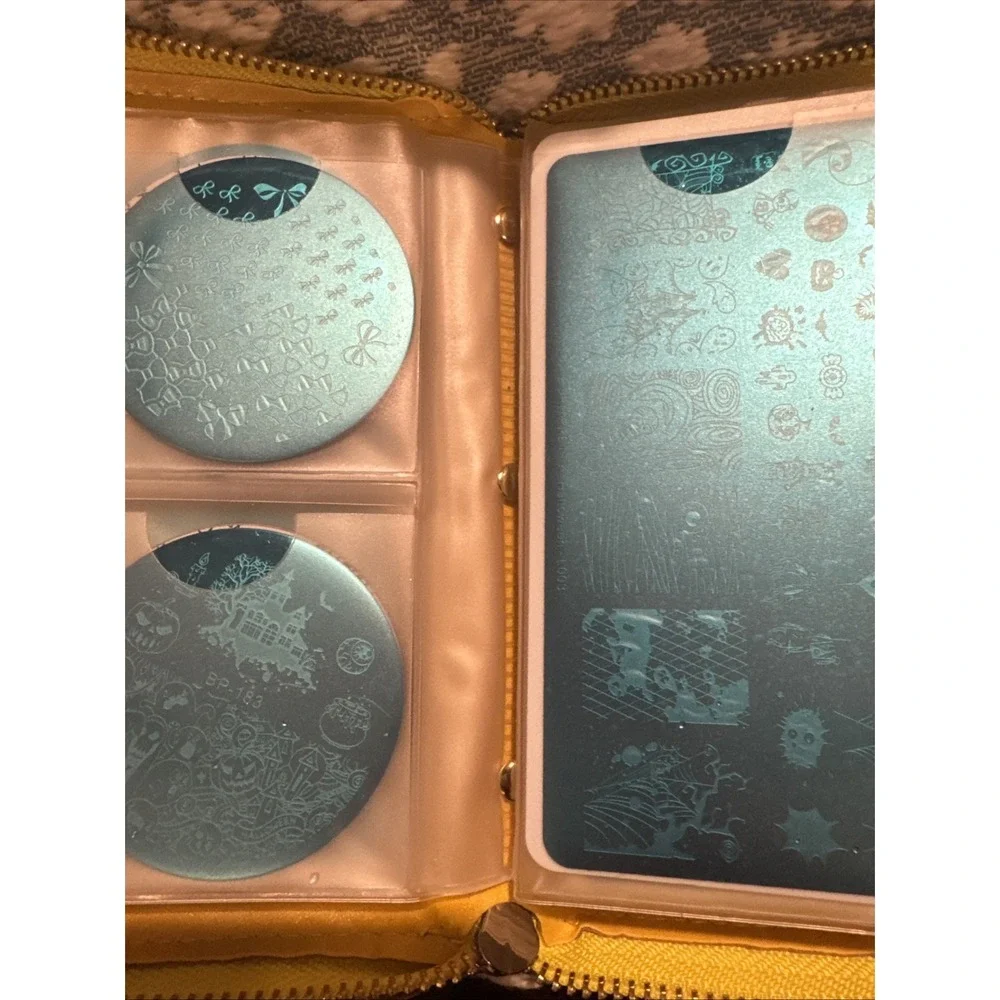 Born Pretty Lot Of Nail Stamping Plates With Case